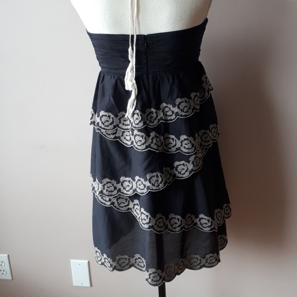 Robbi & Nikki dress - Picture 2 of 7